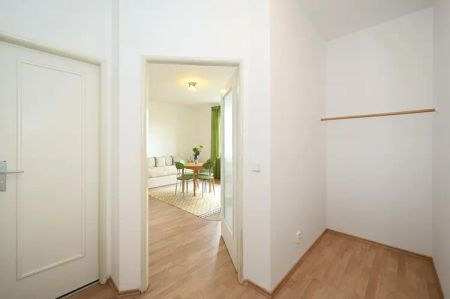 Kompletně zařízený byt 1+kk, 35 m - Photo 3
