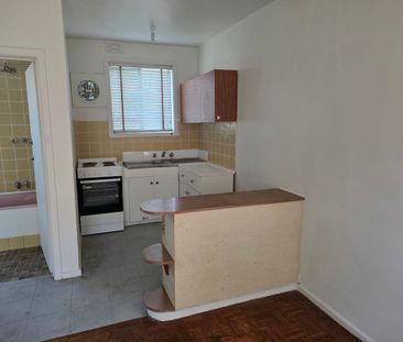 Neat 1 Bedroom Unit close to all amenities!!! - Photo 1