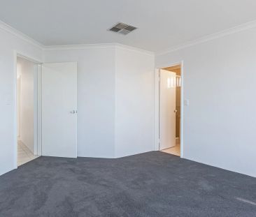 11 Caravel Way, Halls Head. - Photo 4