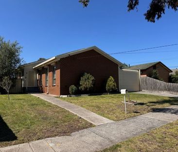 3 BEDROOM FAMILY HOME - Photo 5