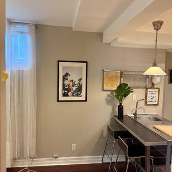 STYLISH JUNIOR 1 BEDROOM- 425 SQFT- ANNEX-HURON STRET- TORONTO - Photo 3