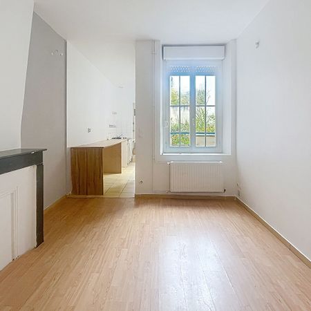 Appartement à louer - REIMS- RUE RUINART DE BRIMONT - Photo 4