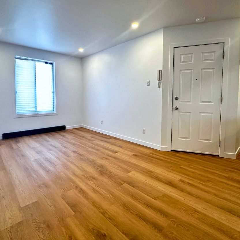 390 9e Avenue, #1 - Photo 1