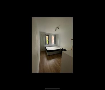 Room in a Shared Flat, London, NW6 - Photo 2