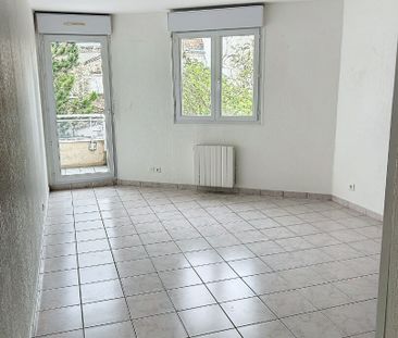 Appartement à louer - REIMS- AV DE LAON - Photo 1