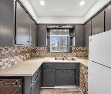 For Lease - 29 Greenock Avenue, Toronto, Ontario - Photo 3