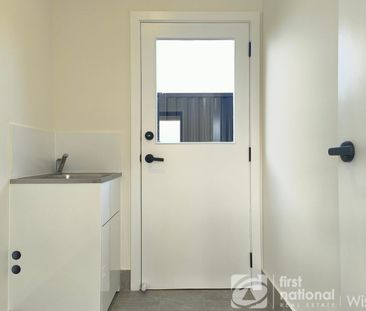 Park front 4-bedroom family home in the Heart of Colebee - Walk to ... - Photo 1