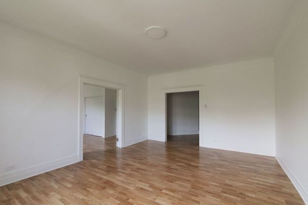 2068 Sherbrooke Street West - Photo 1