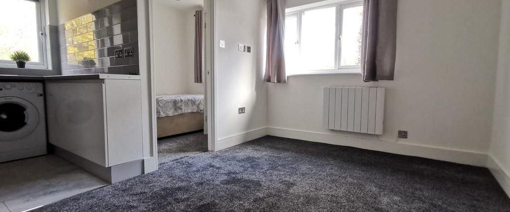 2 bedroom maisonette to rent - Photo 1