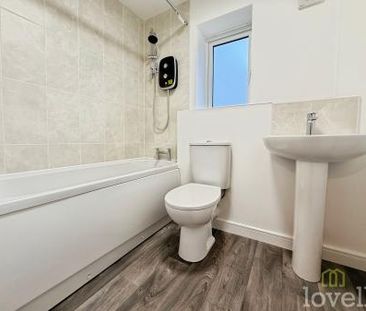 2 bedroom Semi-detached house To Let - Photo 4
