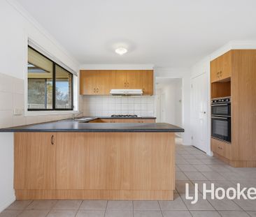 723 Glasscocks Road, Narre Warren South VIC - Photo 6