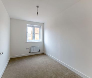 3 bedroom semi-detached house to rent - Photo 5