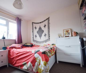 Newcourt, Uxbridge, Middlesex, UB8 - Photo 6