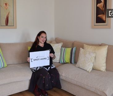 Huge room in 3-bedroom apartment in Tallaght, Dublin - Photo 1