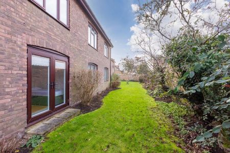 Eton Square, Eton - Photo 2