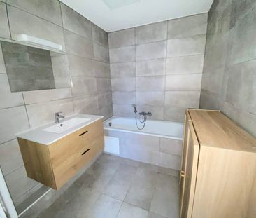 Location Appartement 2 pièces 43m² - Photo 4