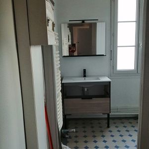 T3 - 1ER ETAGE D'UNE MAISON - Photo 3