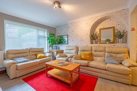 6 bedroom end of terrace house to rent - Photo 3