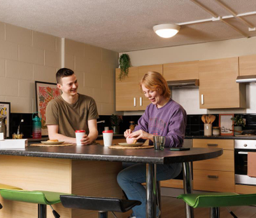 1 bedroom in a flat share to rent - Photo 5