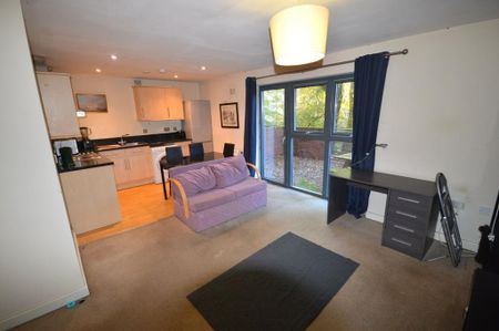 2 bedroom flat to rent - Photo 3