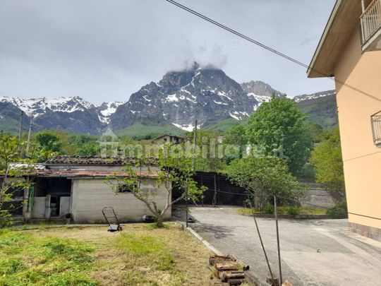 Appartamento in villa frazione Fano a Corno 69, Fano A Corno, Isola del Gran Sasso d'Italia - Photo 1
