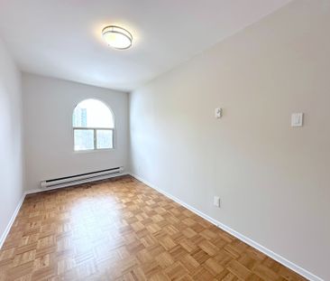 For Lease - 5062 Dundas Street Unit# 1, Toronto, Ontario - Photo 6