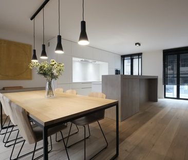 Prachtig gemeubeld luxeappartement met twee slaapkamers gelegen in dé winkelstraat van Hasselt - Photo 6