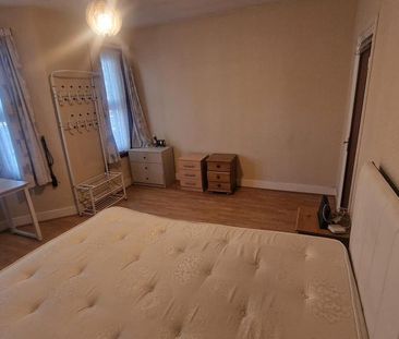 Property to rent - Photo 4