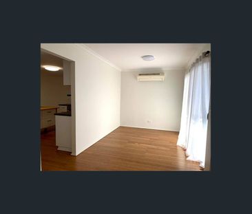 Spacious & Stylish Home - Great Location! - Photo 1