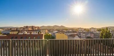 Pauschalmiete inklusive Warmwasser, Heizung & Kühlung - Traumhafte 2-Zimmer-Wohnung mit großzügigem Balkon und stilvoller Ausstattung - Photo 2