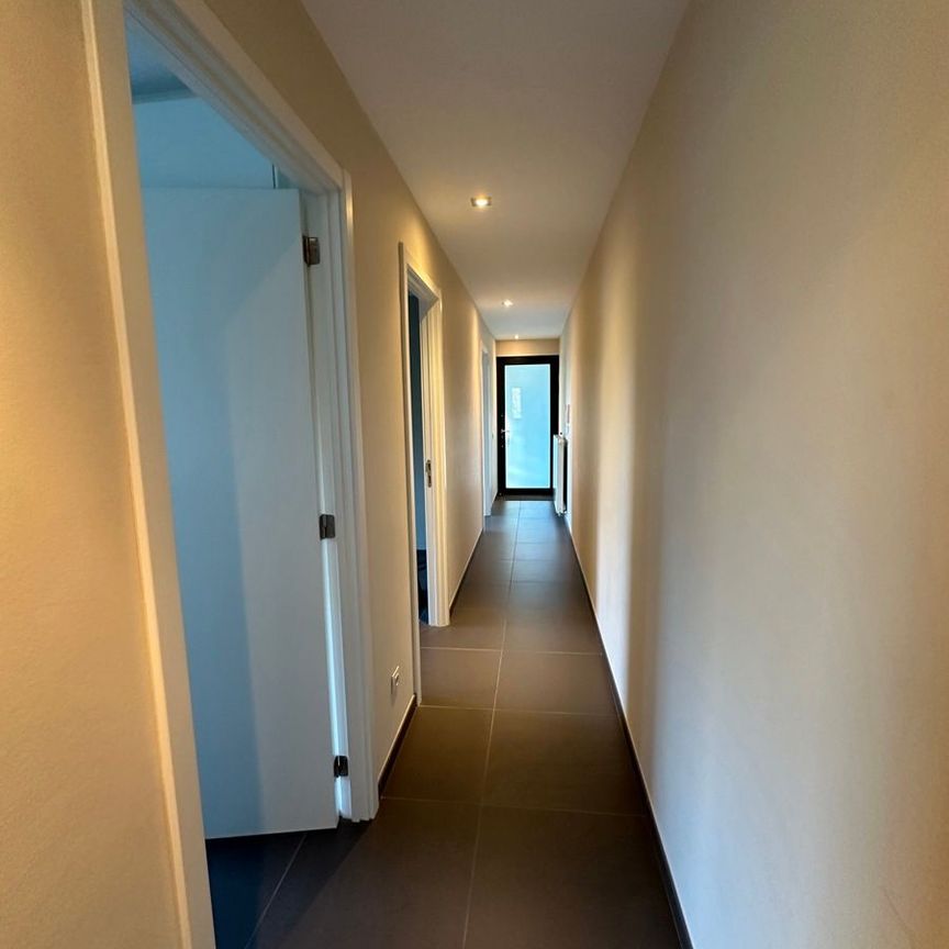 Appartement te huur - Photo 1