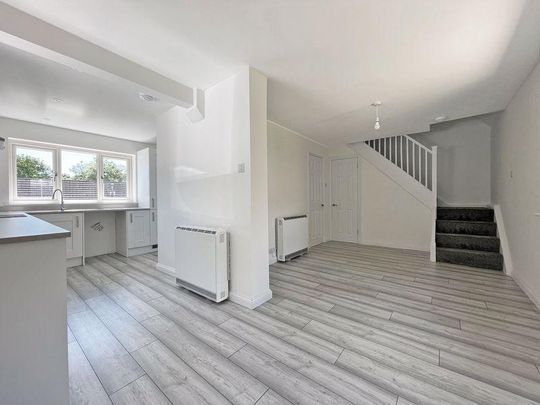 2 bedroom detached bungalow to rent - Photo 1