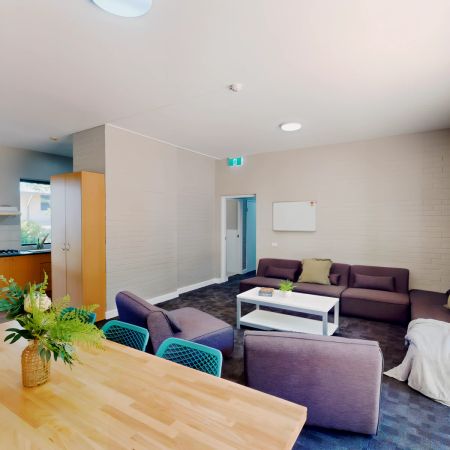 8 Bedroom Apartment south-Single Bed - Photo 2