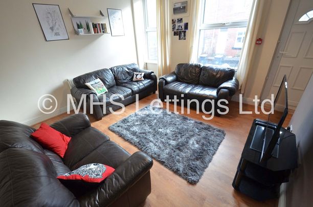 6 Bedroom Mid Terraced House for rent in Ashville Road - Photo 1