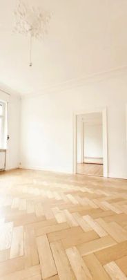 4-Zimmer-Altbauwohnung in grüner, ruhiger Lage! - Foto 1