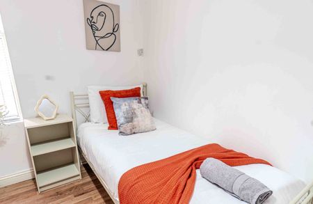 3 Bed Flat, Welford Road, LE2 - Photo 2