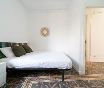 Carrer de Santa Anna, Barcelona, Catalonia 08002 - Photo 2