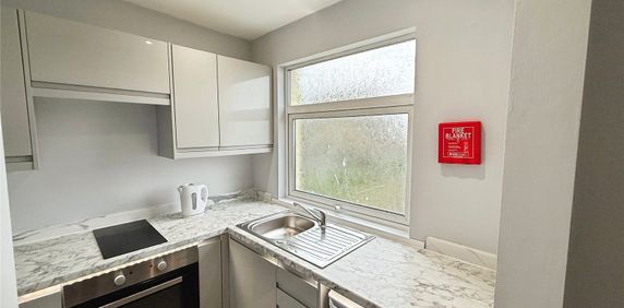 1 bedroom studio to rent Skelmersdale Road, Clacton-on-Sea, CO15 - Photo 2