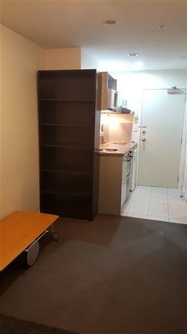 CITY CENTRAL - 1 Bedroom Apartment - Photo 2