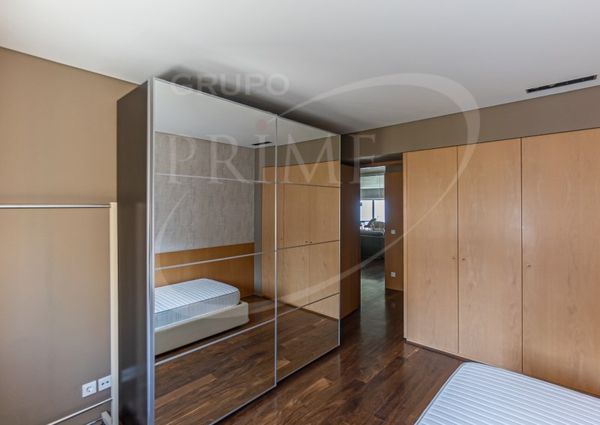Apartamento T4 em Porto