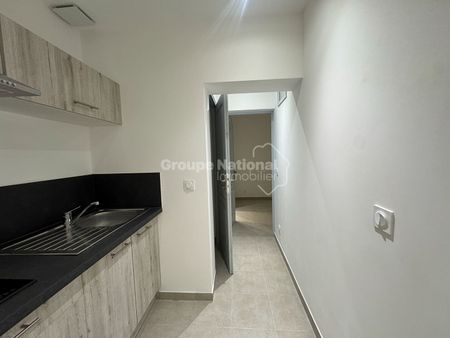 Location Appartement 1 pièce 27m² - Photo 5
