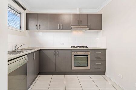 Stylish & Convenient 1-Bedroom Townhouse - Photo 5