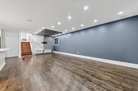 For Lease - 14 Pineslope Crescent Unit# Main Fl, Toronto, Ontario - Photo 3