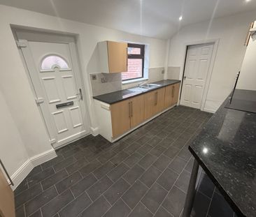 Stand Lane, Radcliffe, Manchester - Photo 5