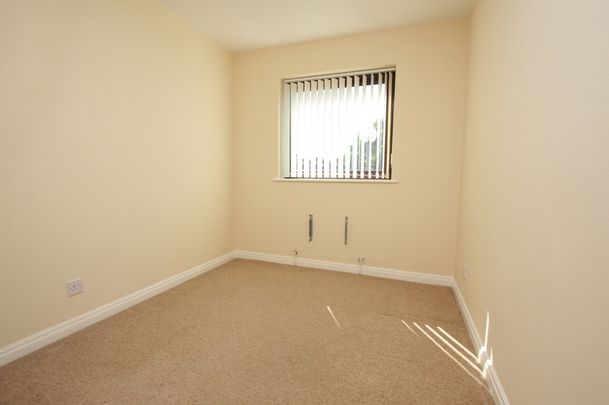 2 Bedroom Town House, Chester - Photo 1