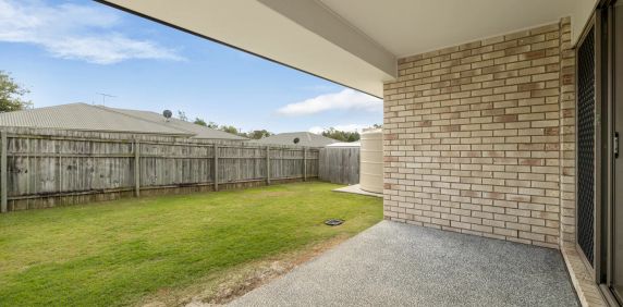 Modern Family Living with Space, Comfort & Convenience - Photo 2