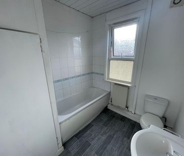 Conway Avenue, Leeds - Photo 2