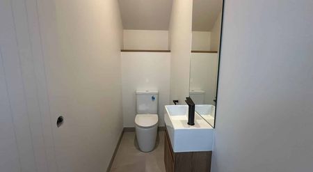 Brand New 3 Bedroom in Milldale! Walk to School! - Photo 2