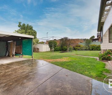 30 Margaret Street, Wendouree, Vic 3355 - Photo 2