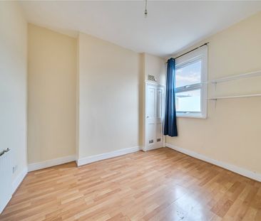 Vale Road, N4, London - Photo 6